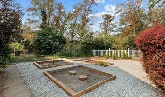 344 S 3RD St, Athena, OR 97813