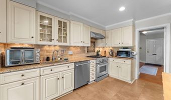 5121 BALTAN Rd, Bethesda, MD 20816