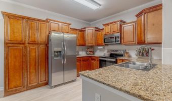 6850 Grace Village Dr, Alexander, AR 72002
