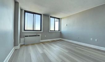 801 N PITT St N #1206, Alexandria, VA 22314