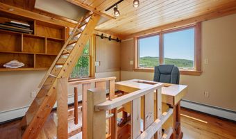 151 Brock Hill Rd, Bridgewater, NH 03222