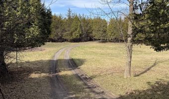 53 Hidden Dr, Alburgh, VT 05440
