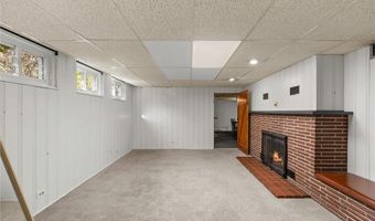 2249 Norside Dr, Alton, IL 62002