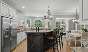31 Rocky Brook Ct, Acworth, GA 30101