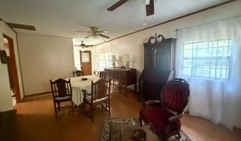 220 Presley Dr, Abbeville, AL 36310