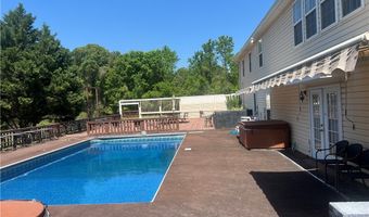 521 N Calhoun Shores Pkwy, Calhoun Falls, SC 29628