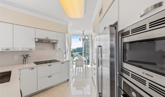3370 Hidden Bay Dr 1213, Aventura, FL 33180