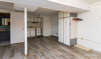 5 Fernlawn Rd, Asheville, NC 28805