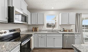 994 Bookman Ave, Akron, OH 44312