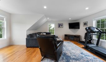 79 Todds Hill Rd, Branford, CT 06405