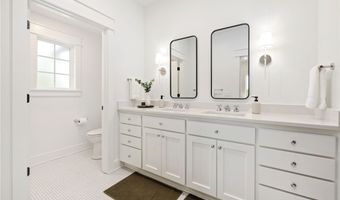 823 NW 14th St, Bentonville, AR 72712