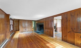 130 E Main St, Clinton, CT 06413