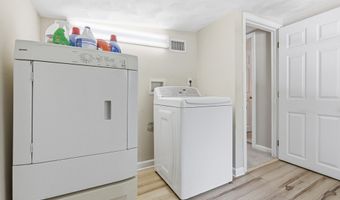 73 Gray St A, Billerica, MA 01821