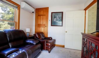 671 Essex St, Bangor, ME 04401