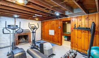 1236 Orchard Dr, Ames, IA 50010