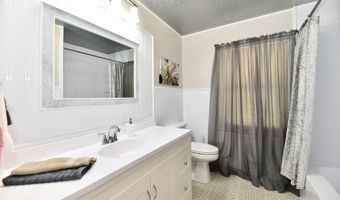 1910 Ivy Dr, Anderson, IN 46011
