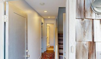 222 DEL NORTE Ln 8, Brookings, OR 97415