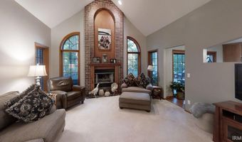 114 Chaudoin Dr, Angola, IN 46703