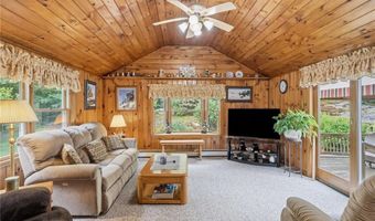 19 Mount Hygeia Rd, Foster, RI 02825