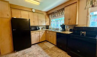 905 Clausen Ave, Albert Lea, MN 56007