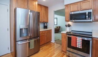 8069 Ashgrove Dr, Anderson Twp., OH 45244