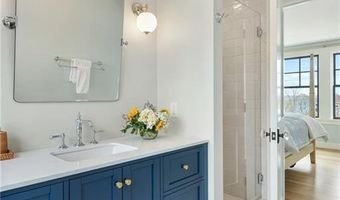 30 Walcott Ave, Jamestown, RI 02835