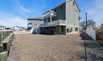 42 Carlyle Dr, Bayville, NJ 08721