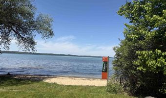 8923 SE Torch Lake Dr, Alden, MI 49612