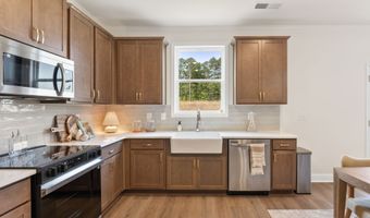 102 Bluefin St, Adairsville, GA 30103