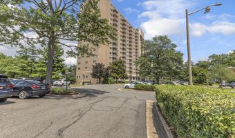 1225 MARTHA CUSTIS Dr 914, Alexandria, VA 22302