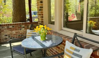 6819 SELKIRK, Bethesda, MD 20817