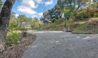 3915 Palomar Dr, Fallbrook, CA 92028
