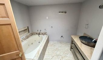 1770 Betts Ln, Bosque Farms, NM 87068