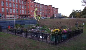 1 Tupperware Dr 138, North Smithfield, RI 02896