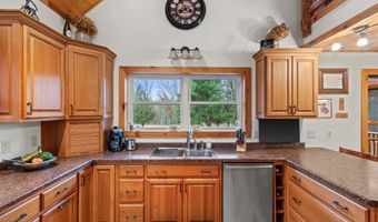 8840 SPRING LAKE Rd, Amherst, WI 54406