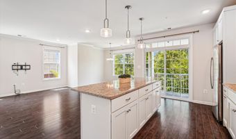 23265 MILLTOWN KNOLL Sq 101, Ashburn, VA 20148