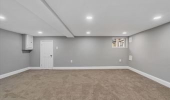 327 LYNDHURST St, Baltimore, MD 21229