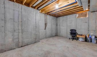 253 Village Creek Dr Dr, Ballwin, MO 63021