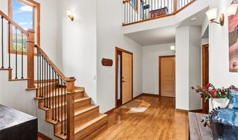 387 WHISPERING PINES Cir, Blue River, CO 80424