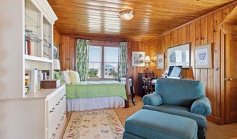 205 Club Colony Dr, Atlantic Beach, NC 28512