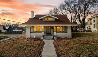 915 N 9th St, Atchison, KS 66002