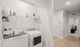 43812 MIDDLEWAY Ter, Ashburn, VA 20147