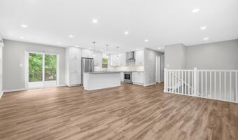 5915 LARPIN Ln, Alexandria, VA 22310