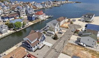 247 PINE Dr, Bayville, NJ 08721