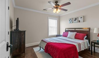 5 Lowndes St, Newport, RI 02840