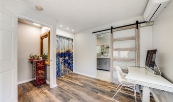 977 Makaiwa St, Honolulu, HI 96816