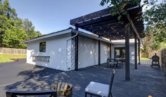 2121 Belmont Dr, Anchorage, AK 99517