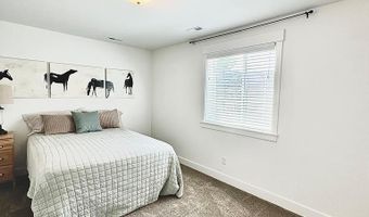 2737 Pinfire Crk, Ammon, ID 83406