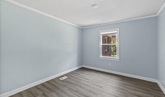 1330 E Hanrahan Rd, Ayden, NC 28513
