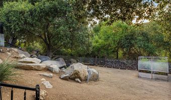 3740 Foxley Dr, Escondido, CA 92027
